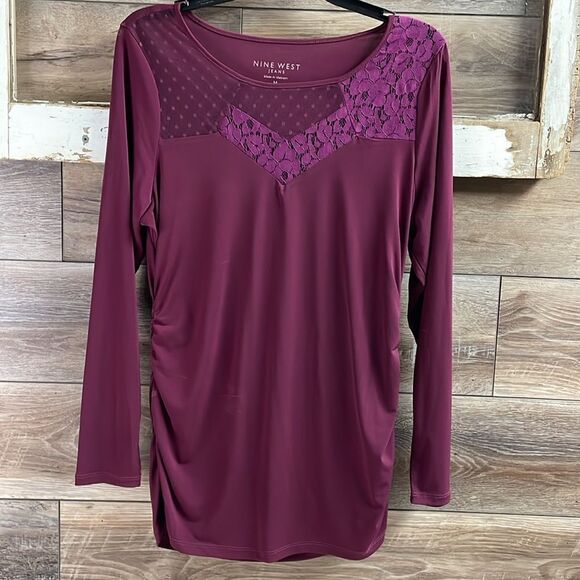 Nine West Women's  Burgundy Lace Stretchy Gathered Sides Top, Size Medium - Picture 2 of 5